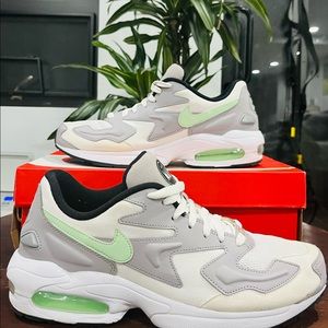 SOLD Nike Air Max 2 Light Size 10